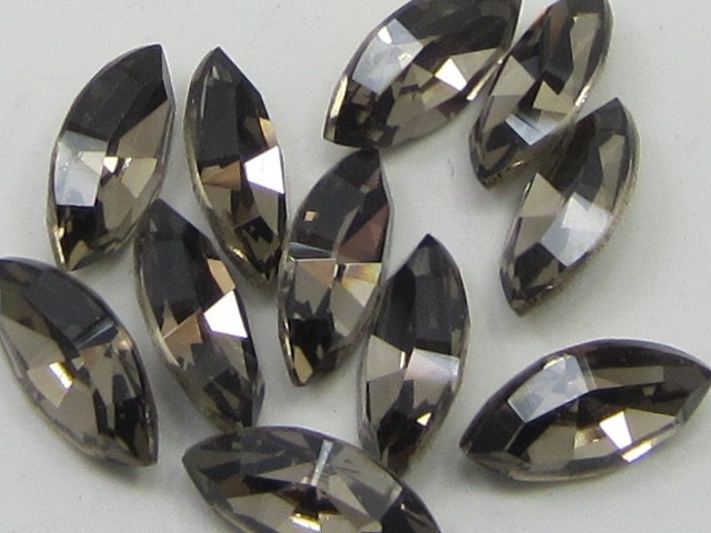 10X5mm NAVETTE 12Pcs. GREIGE POINTED BACK European Rhinestones